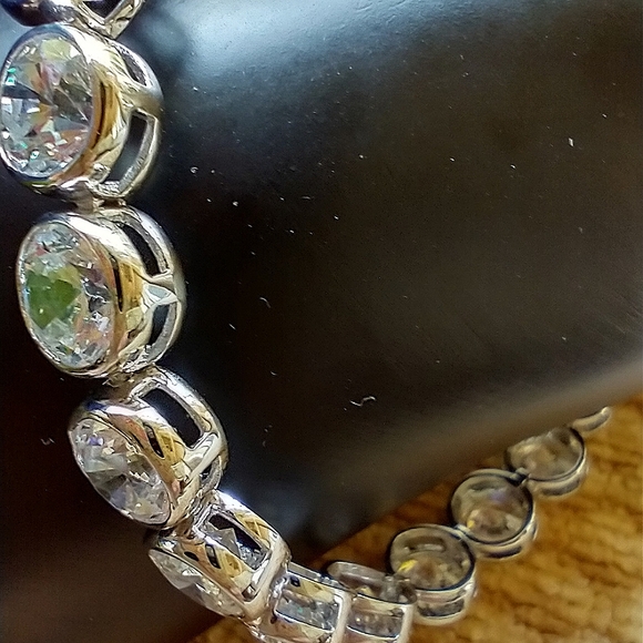 Bracelet CZ Crystal Stone Large NWOT tennis Bracelet - Picture 3 of 14
